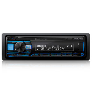 Alpine UTE-200BT autosoitin Bluetoothilla