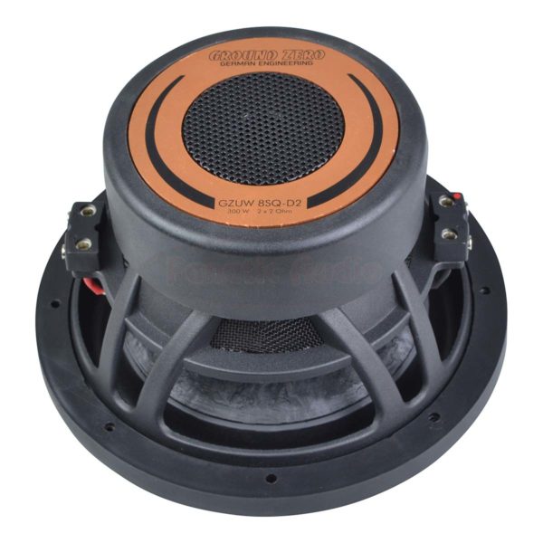 pieni subwoofer suljettuun koteloon